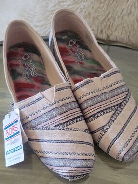 Skechers BOBS Beige and Navy Striped Slip-On Flats